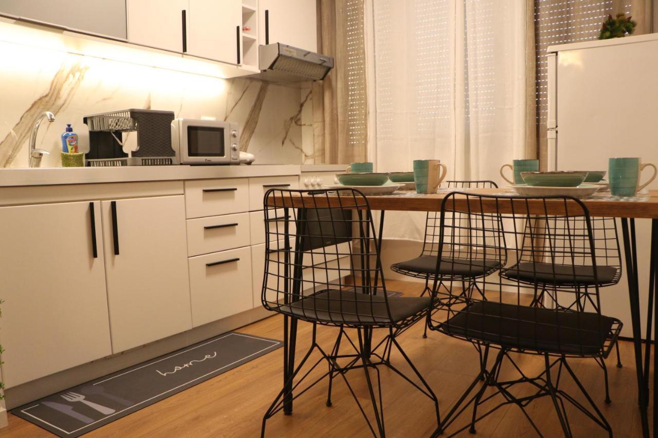 Pine Apartment Tirana Bagian luar foto