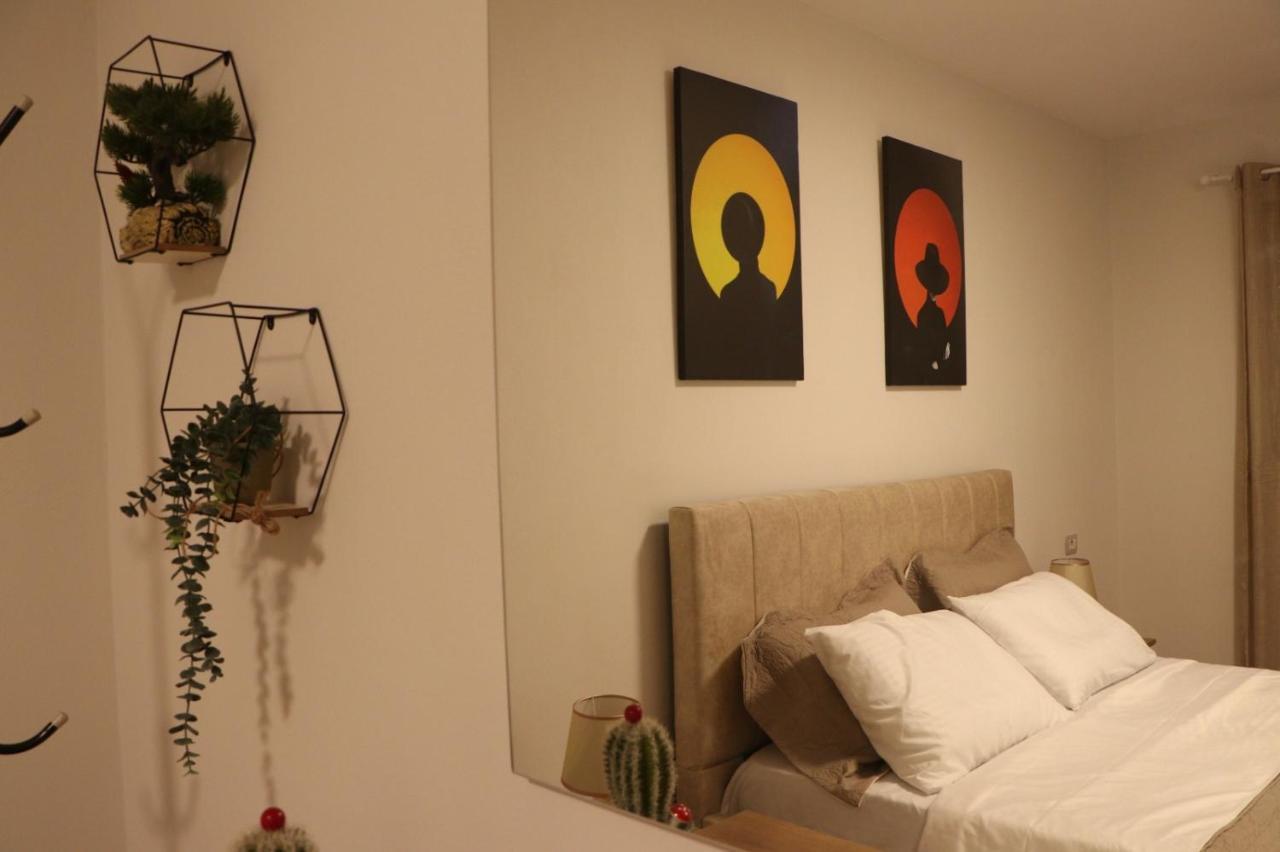 Pine Apartment Tirana Bagian luar foto